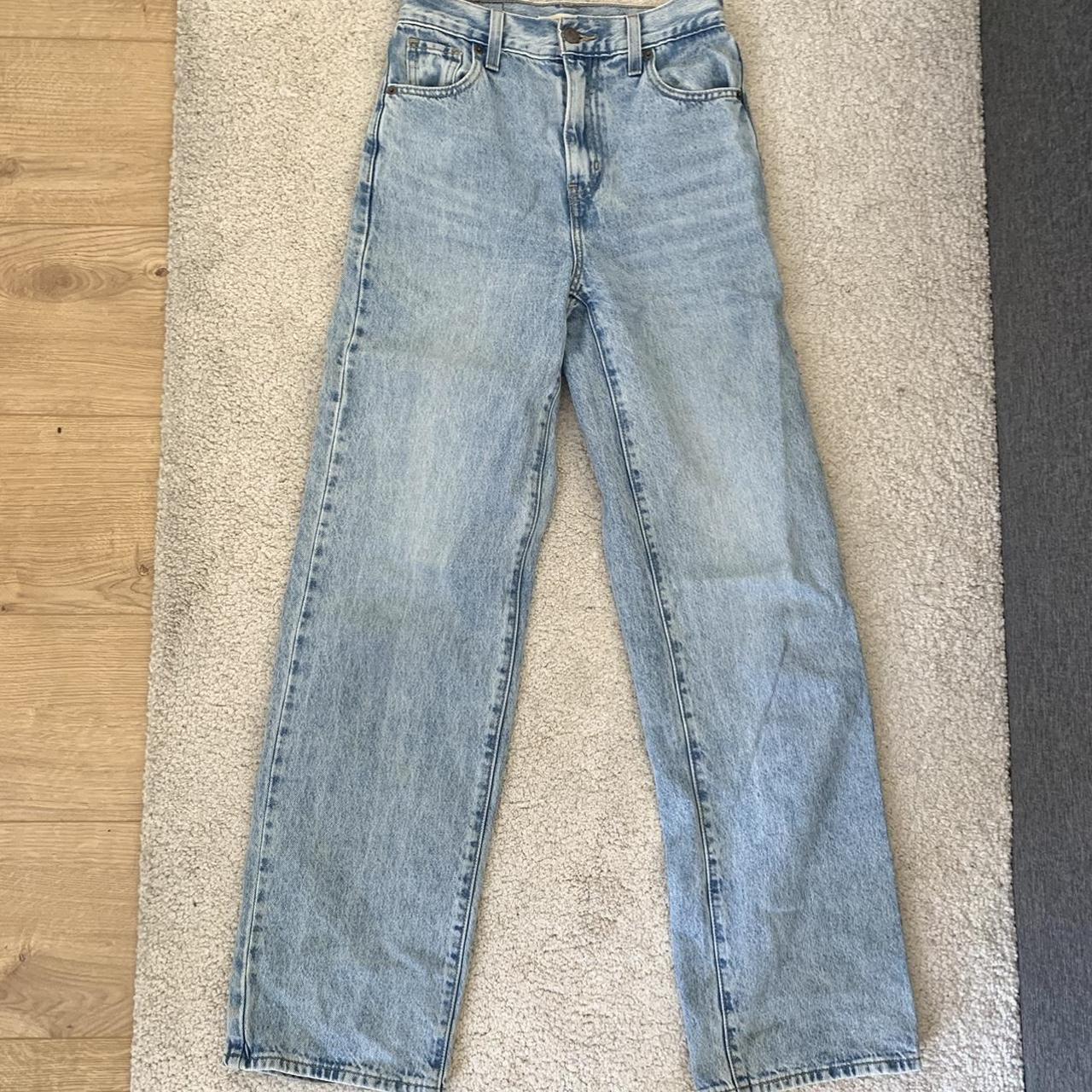 Levi’s high waisted straight jeans in light... - Depop