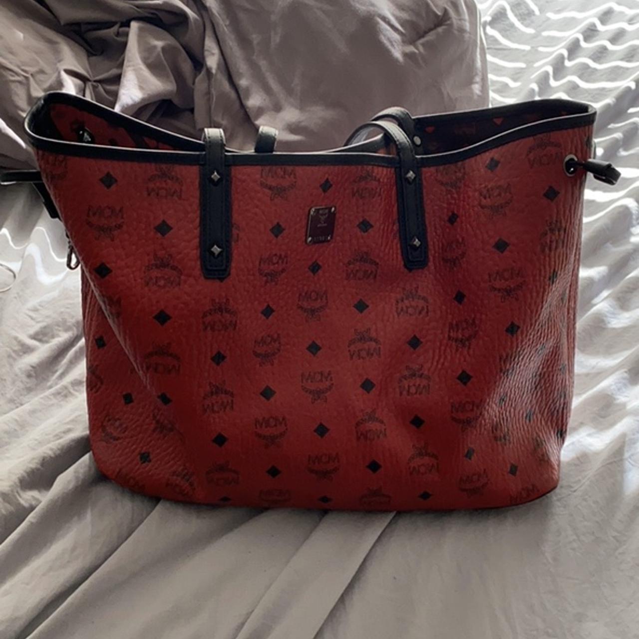 Metallic scooter clearance red mcm bag