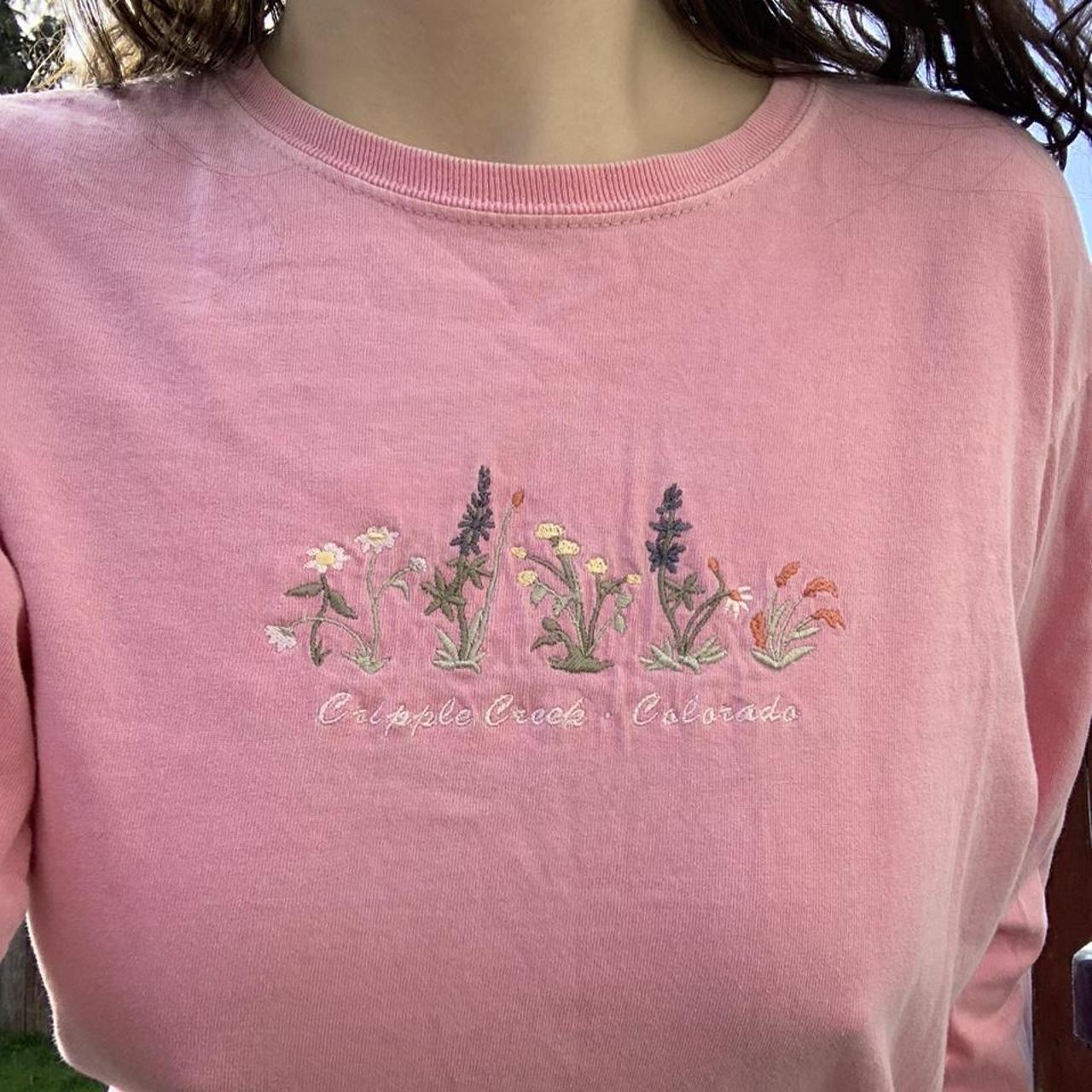 🌺🌸🌼🌿 Baby Pink Cottage Core Floral Embroidery - Depop