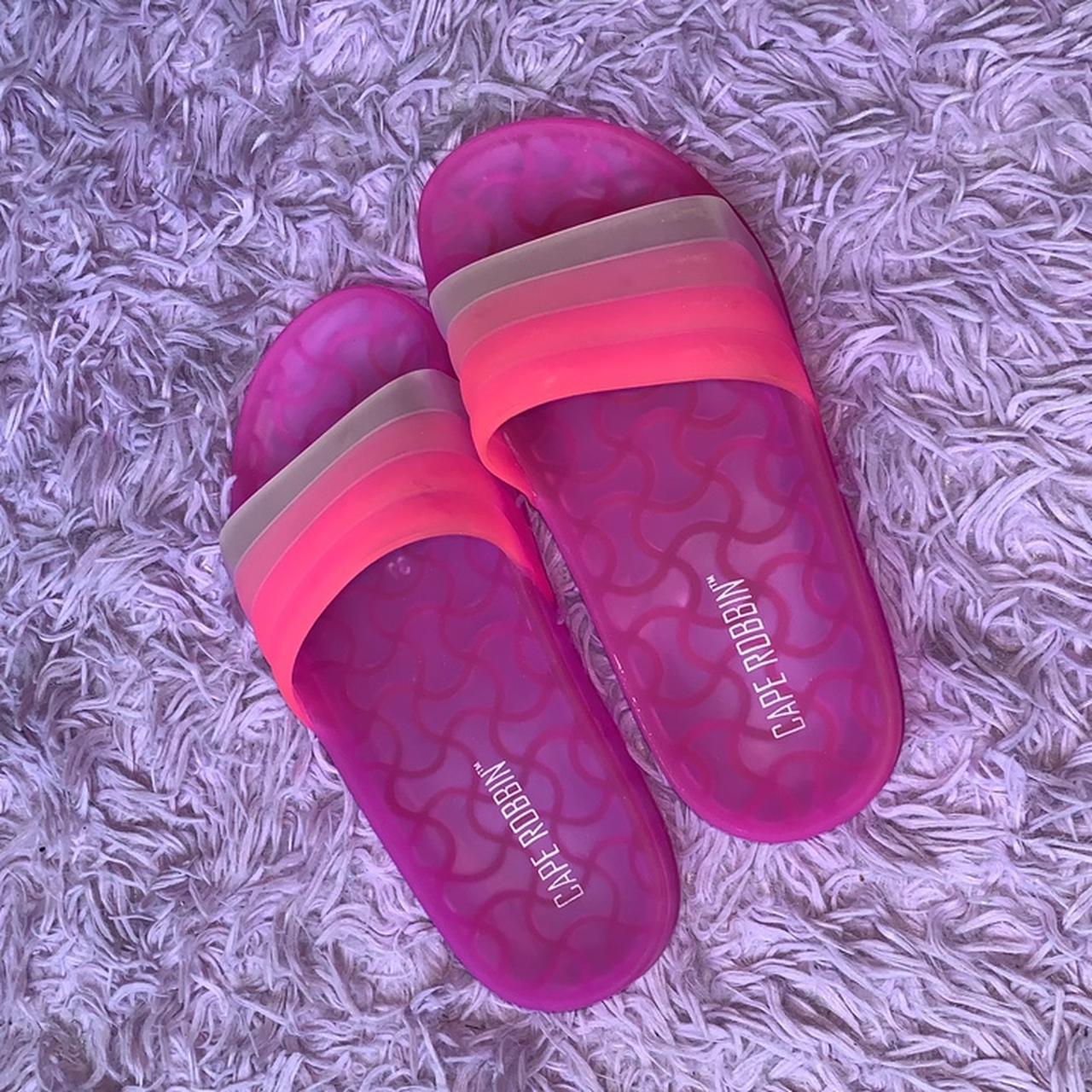 🌸 Pink Slides 🌸 • Comes in a size 6 in women 😋😋 •... Depop