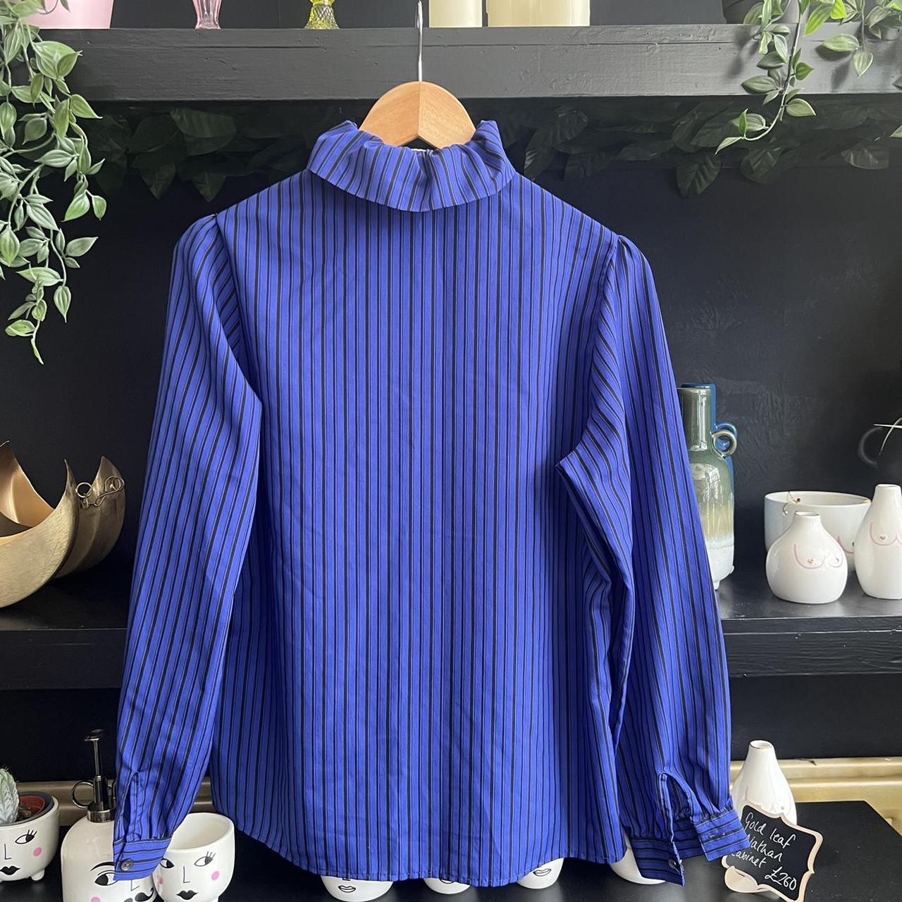 women-s-navy-and-black-blouse-depop