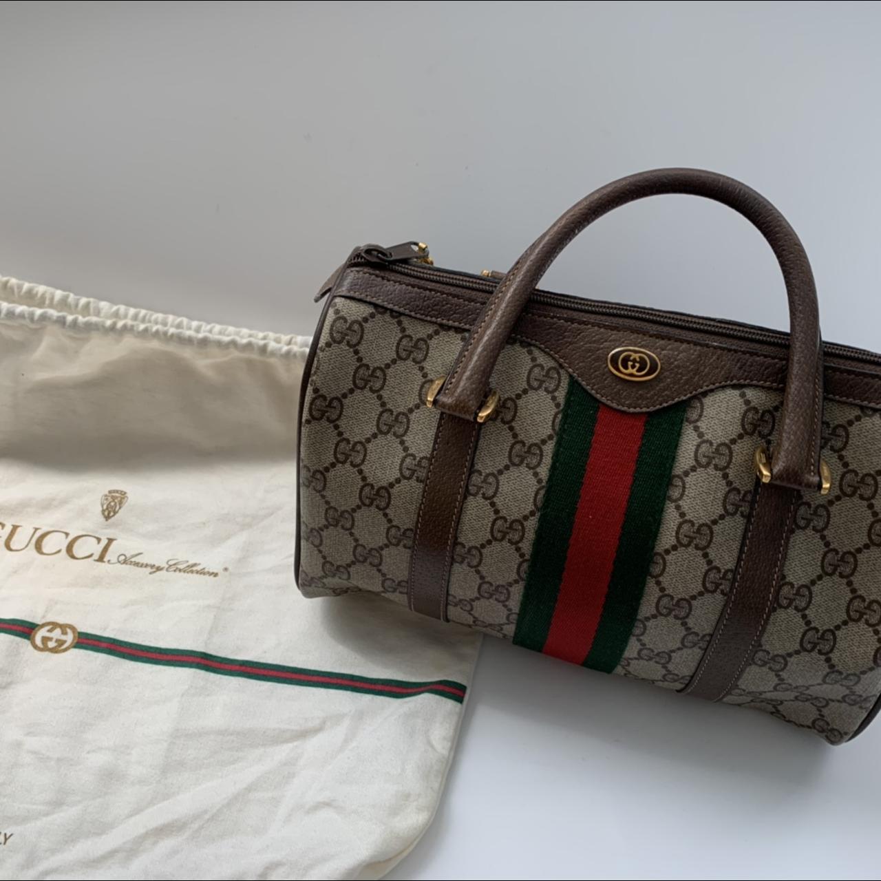 What does the inside of discount a gucci bag look like