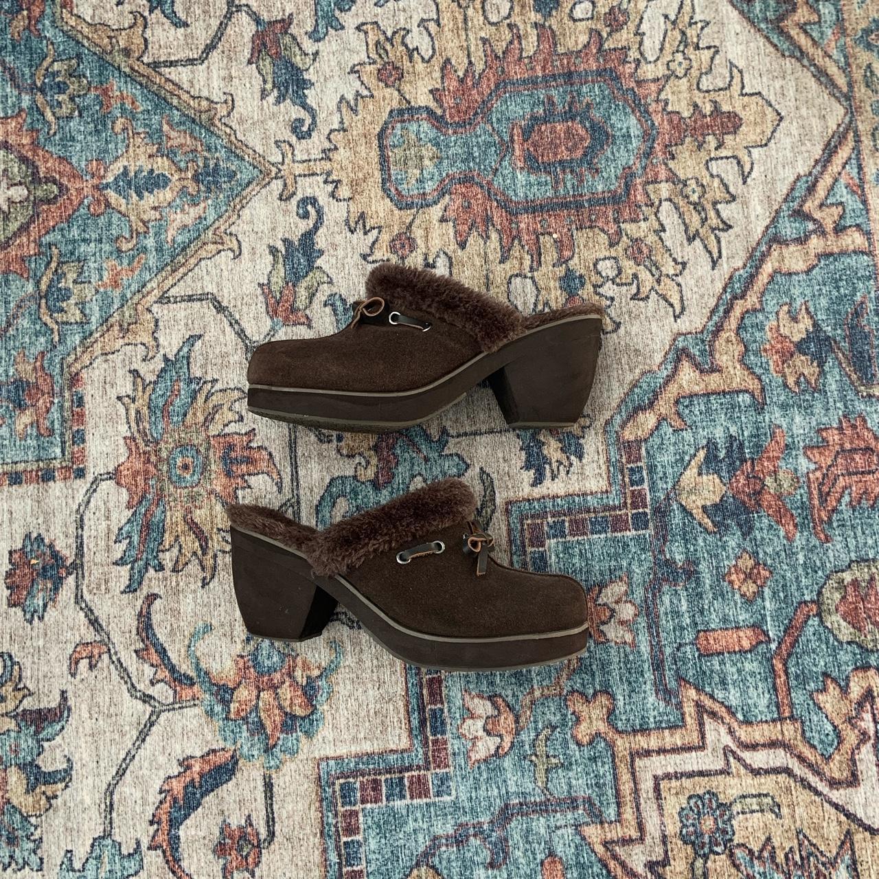 Skechers on sale suede clogs