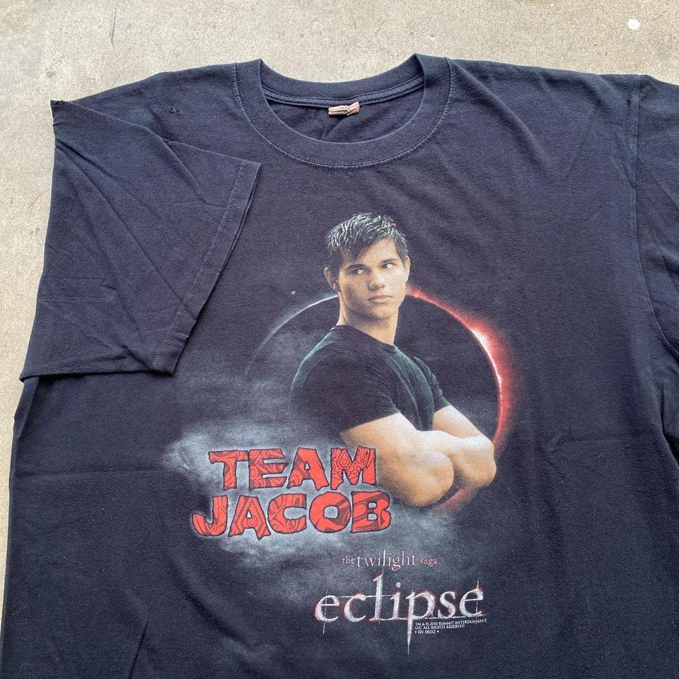 2010 Twilight Eclipse T-Shirt Jacob Bella retailer VTG Anvil Tag Large Movie Promo READ!