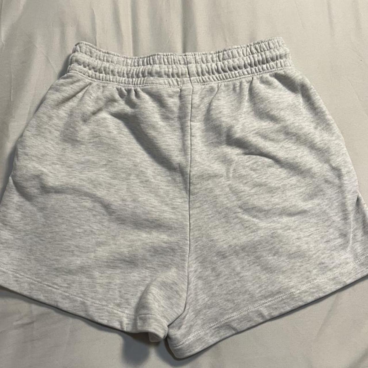 H&M Women's Grey Shorts (2)