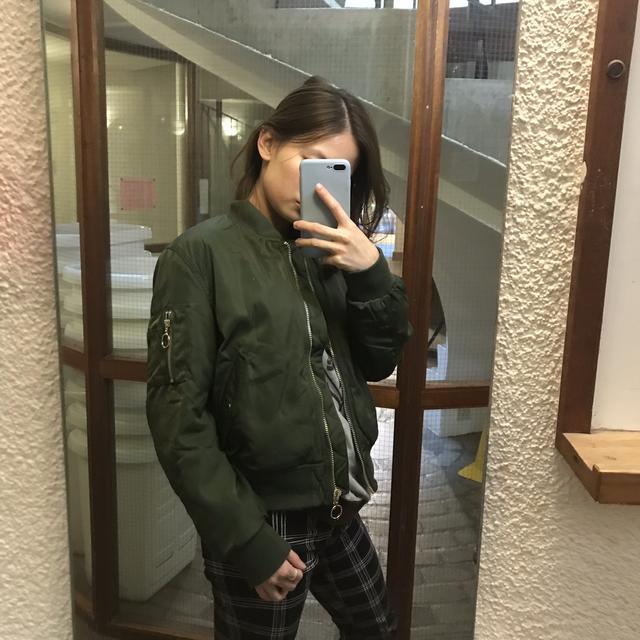 Olive green 2024 bomber jacket h&m