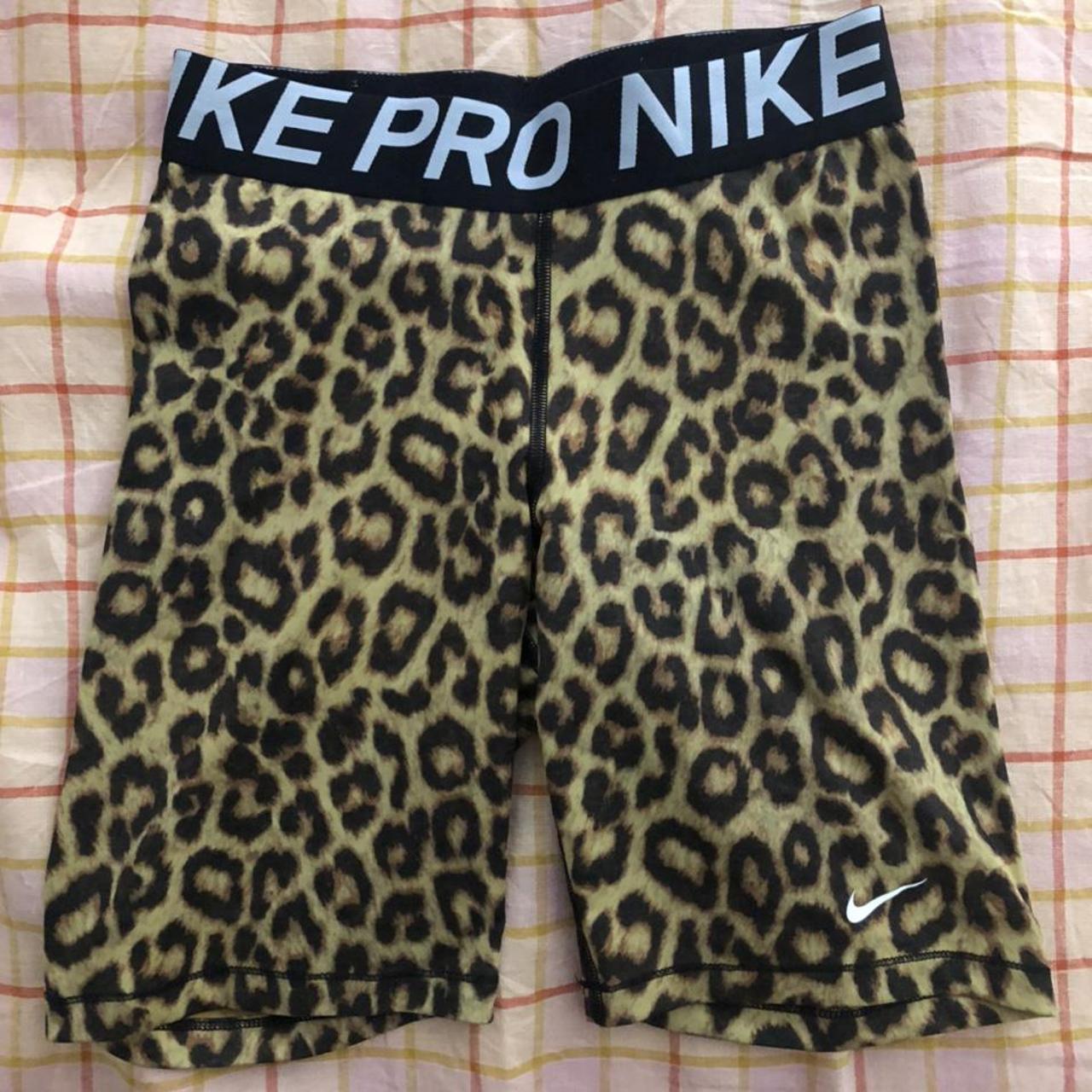 NIKE pro leopard print bike shorts Only worn a few