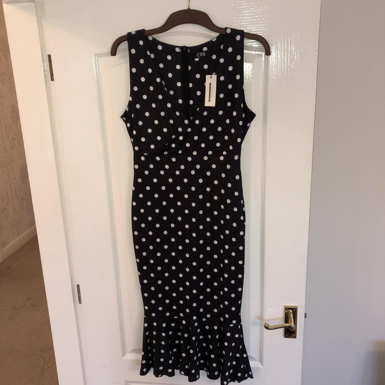 Chic Boutique Rose midi pencil Black Depop