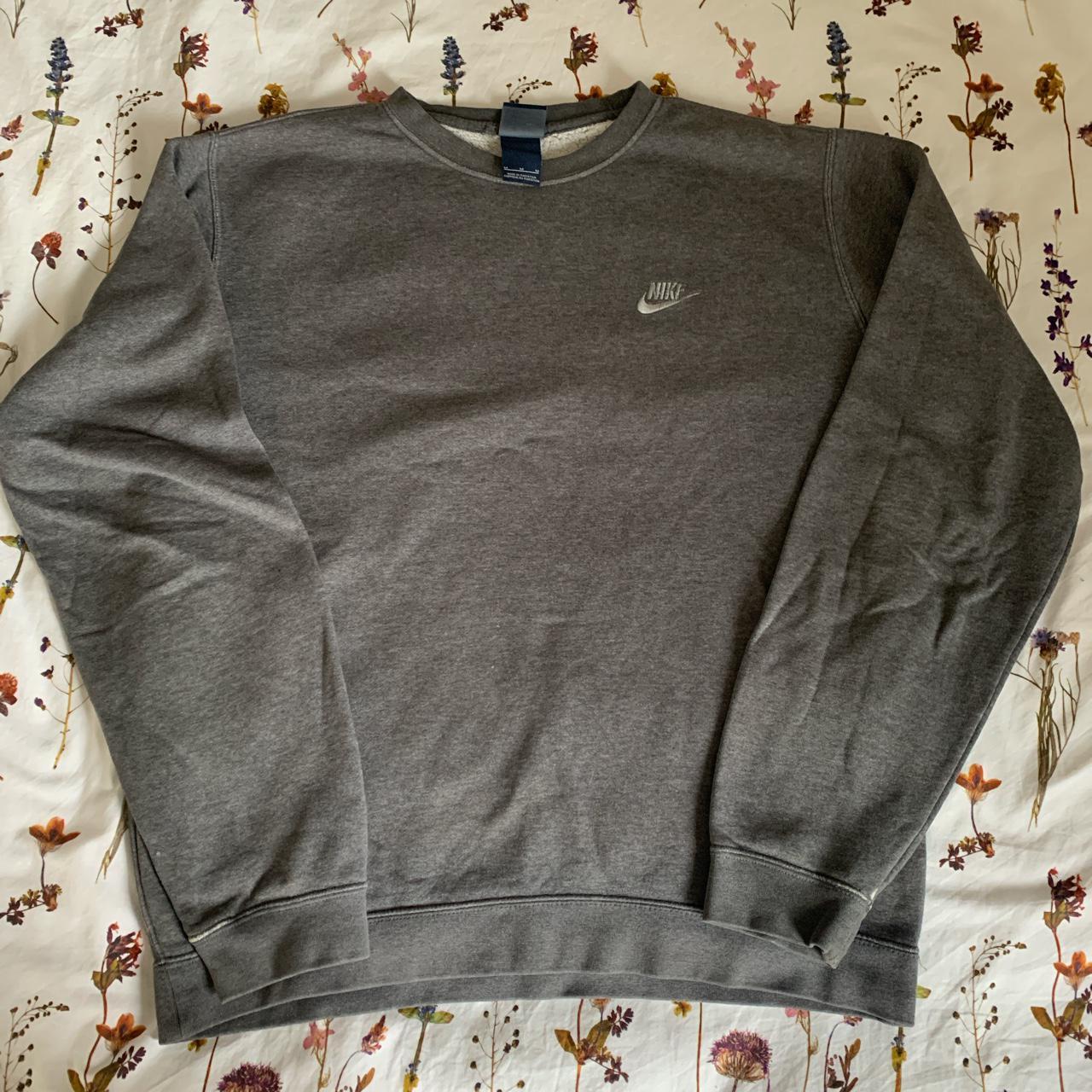 Men’s vintage gray Nike crew neck (sweatshirt) with... - Depop
