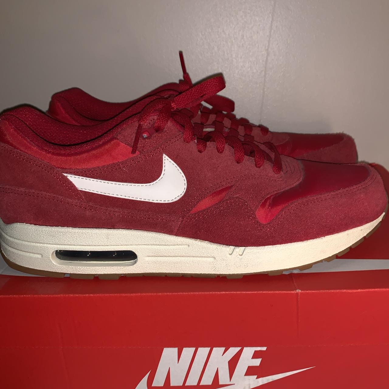 air max 1 red suede