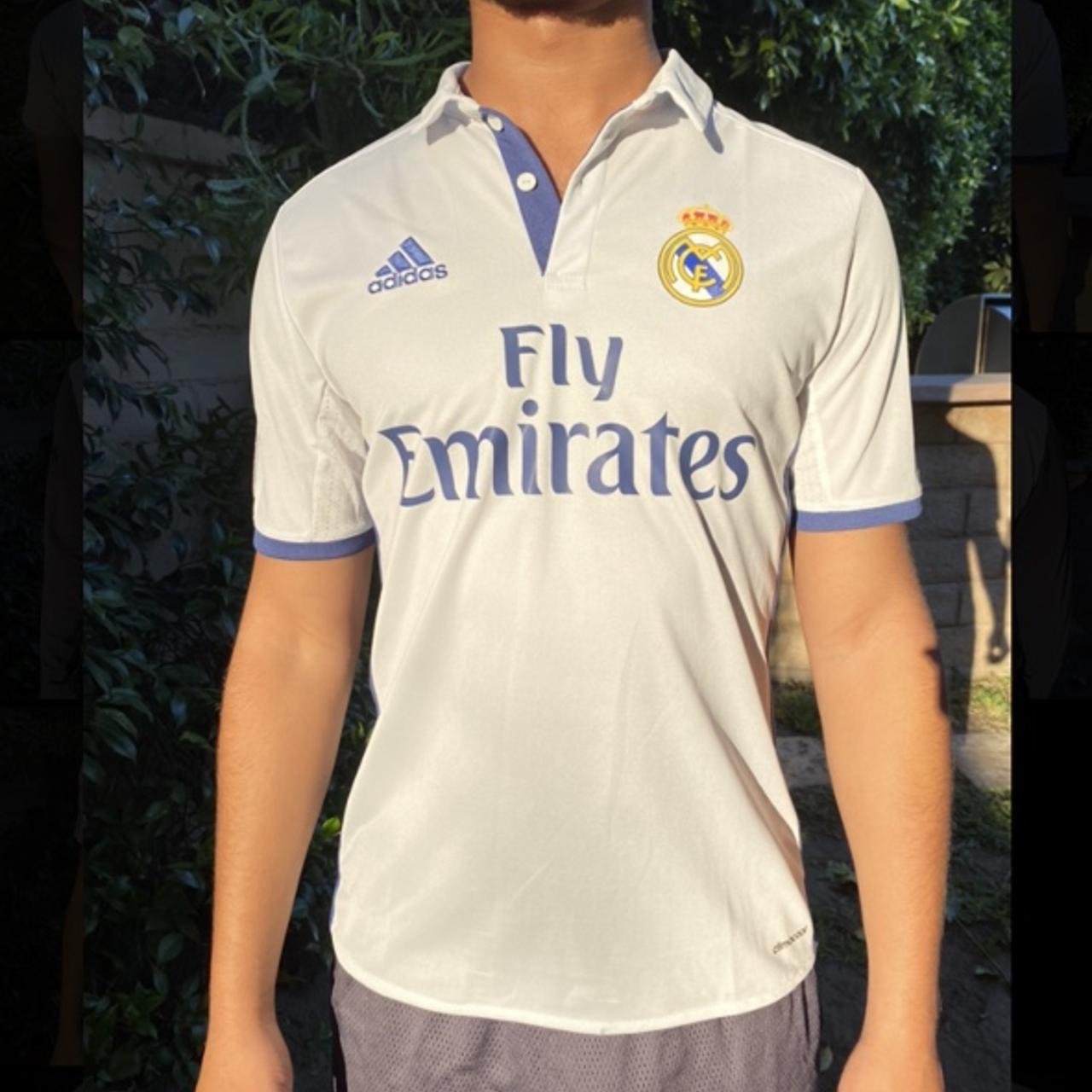 Real Madrid Ronaldo jersey!! Size youth XL In great... - Depop