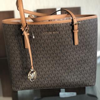 Michael Kors Kenly Large Logo Tote Can't put more - Depop