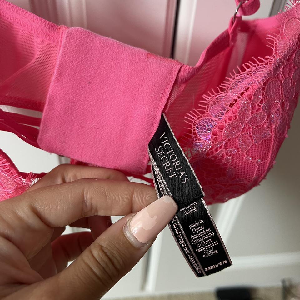 Victorias Secret 34DDD bra. This is a hot pink color - Depop