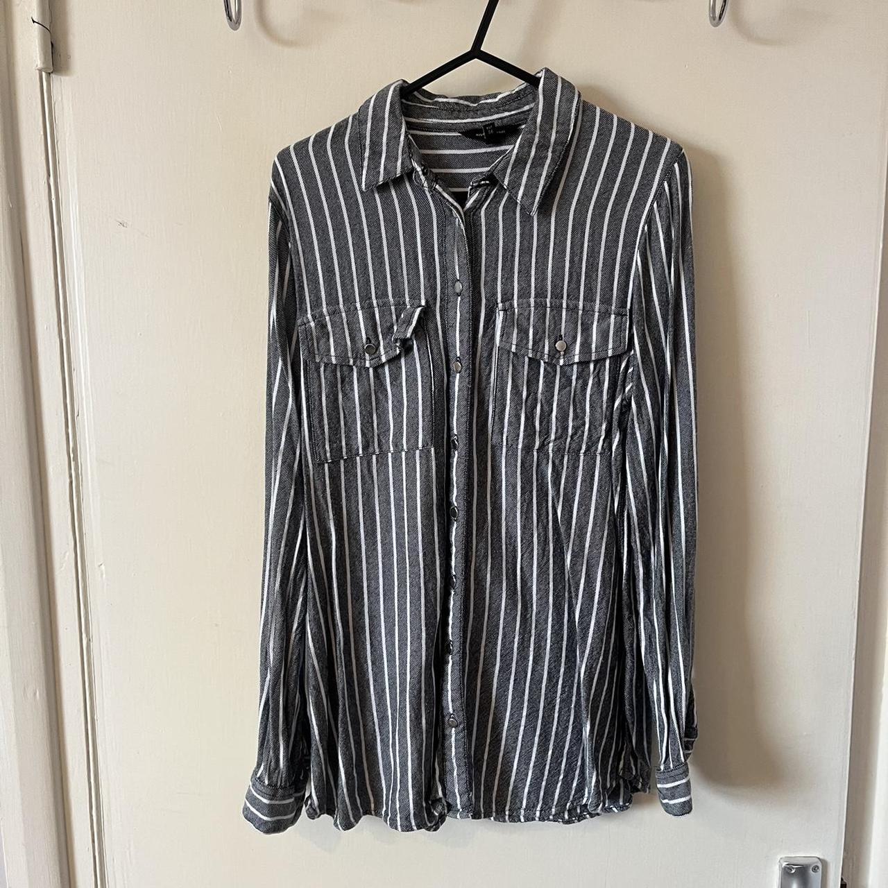 River Island Women's Grey and White Shirt | Depop