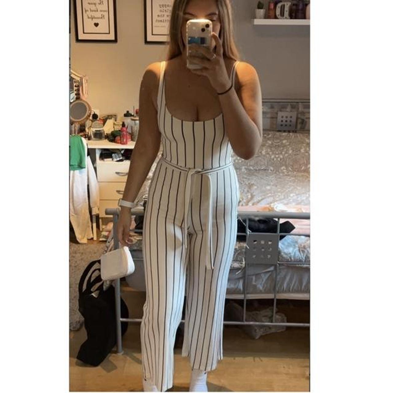 Shops bershka white jumpsuit