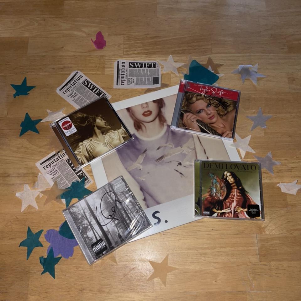 Taylor swift vinyls (fearless) (1989) - cds / dvds / vhs - by owner -  electronics media sale - craigslist