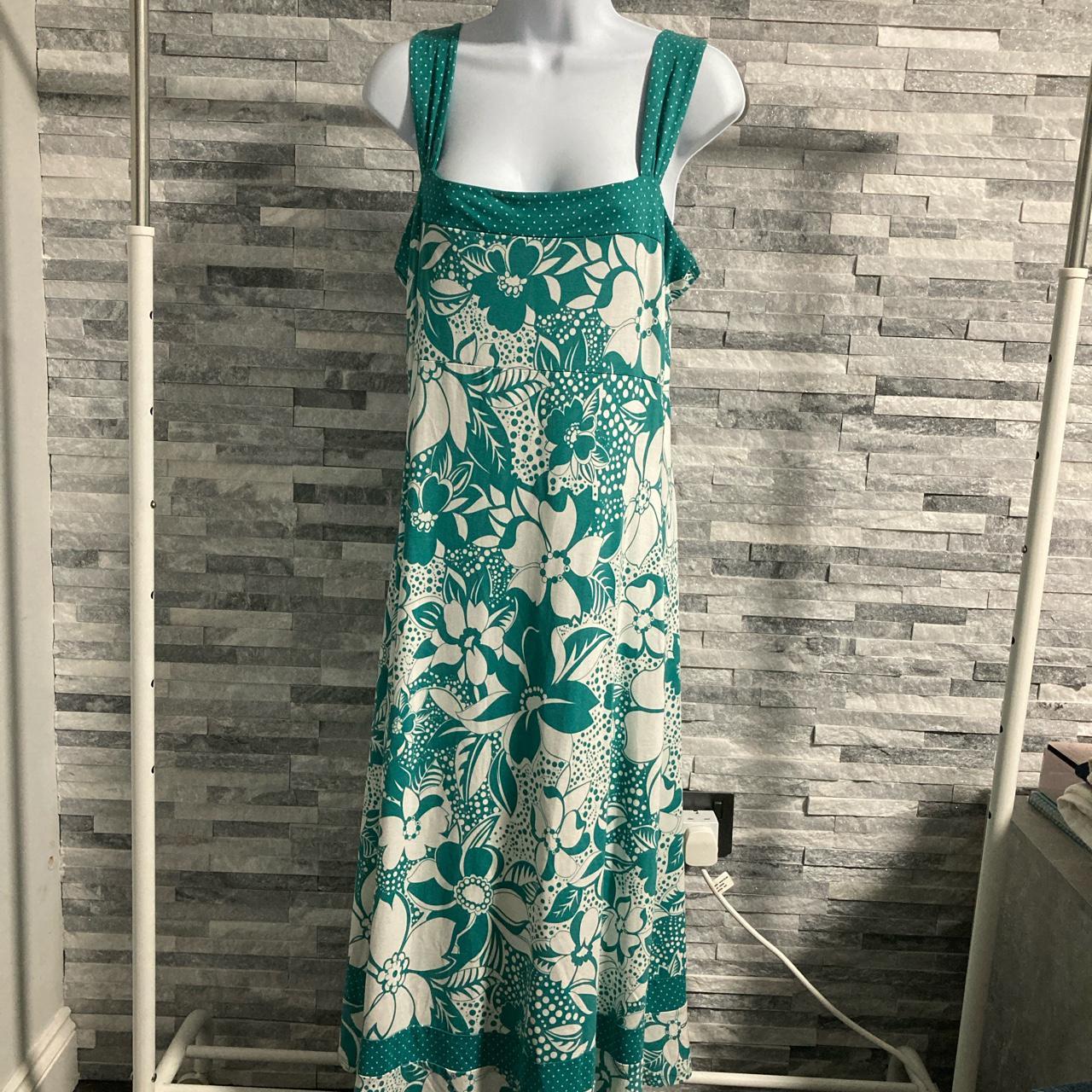 Per una shop green dress