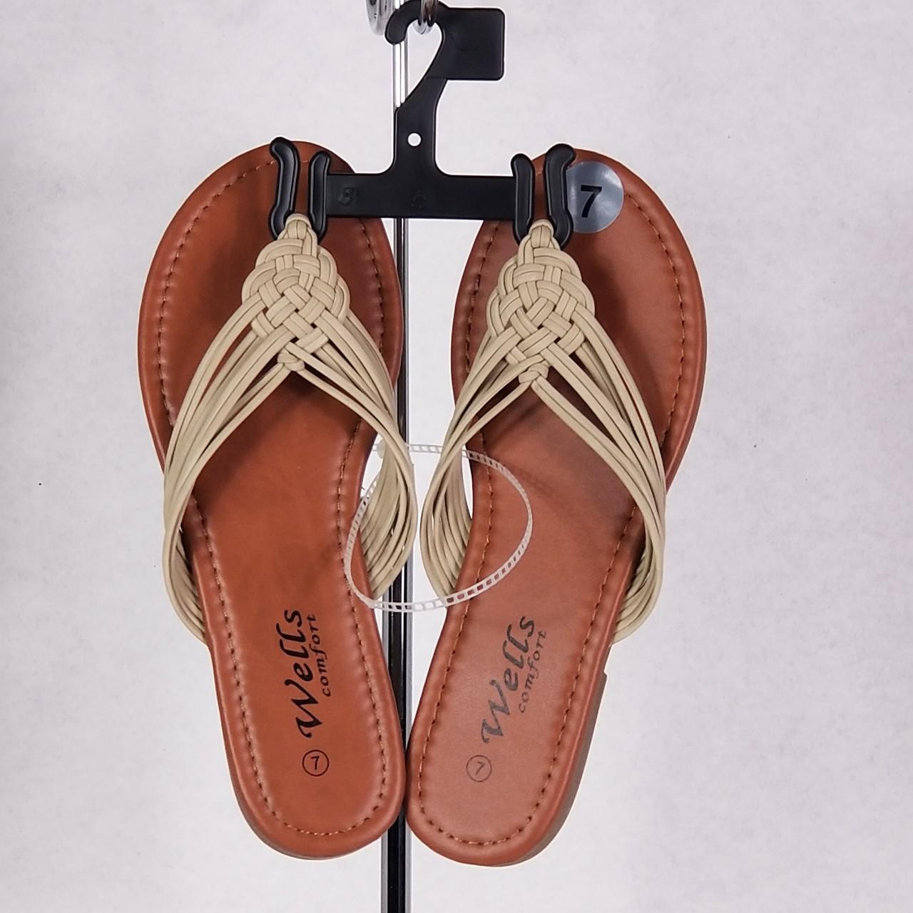 NEW Wells Comfort Sandals Size 7