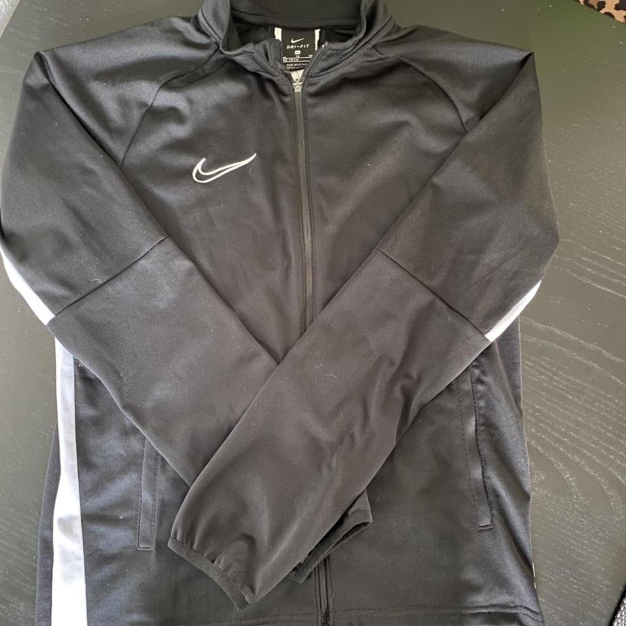 Nike tracksuit top for boys Youth XL Great... - Depop