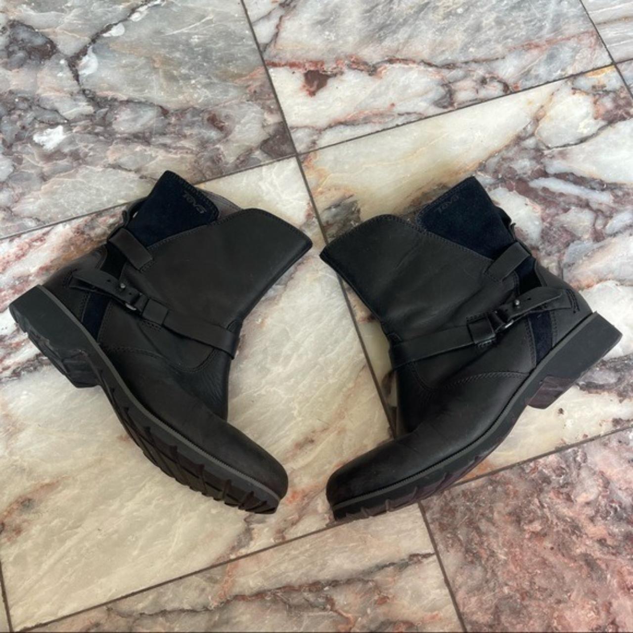 Teva sales boots black