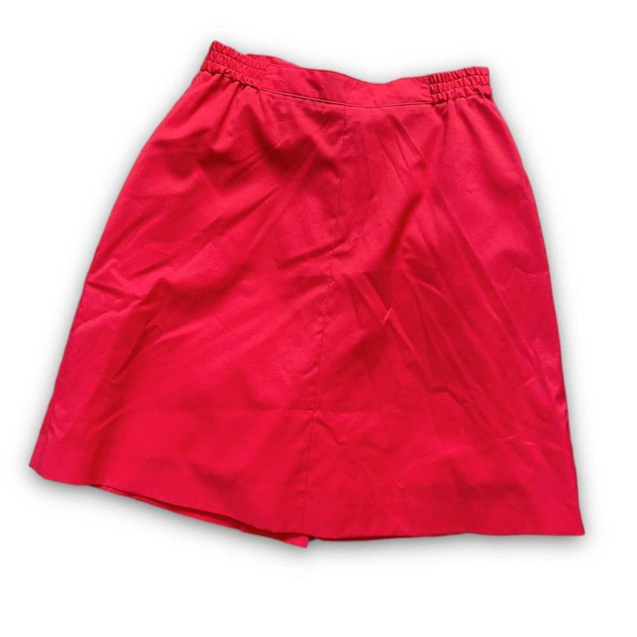 Izod Women's Red Shorts | Depop