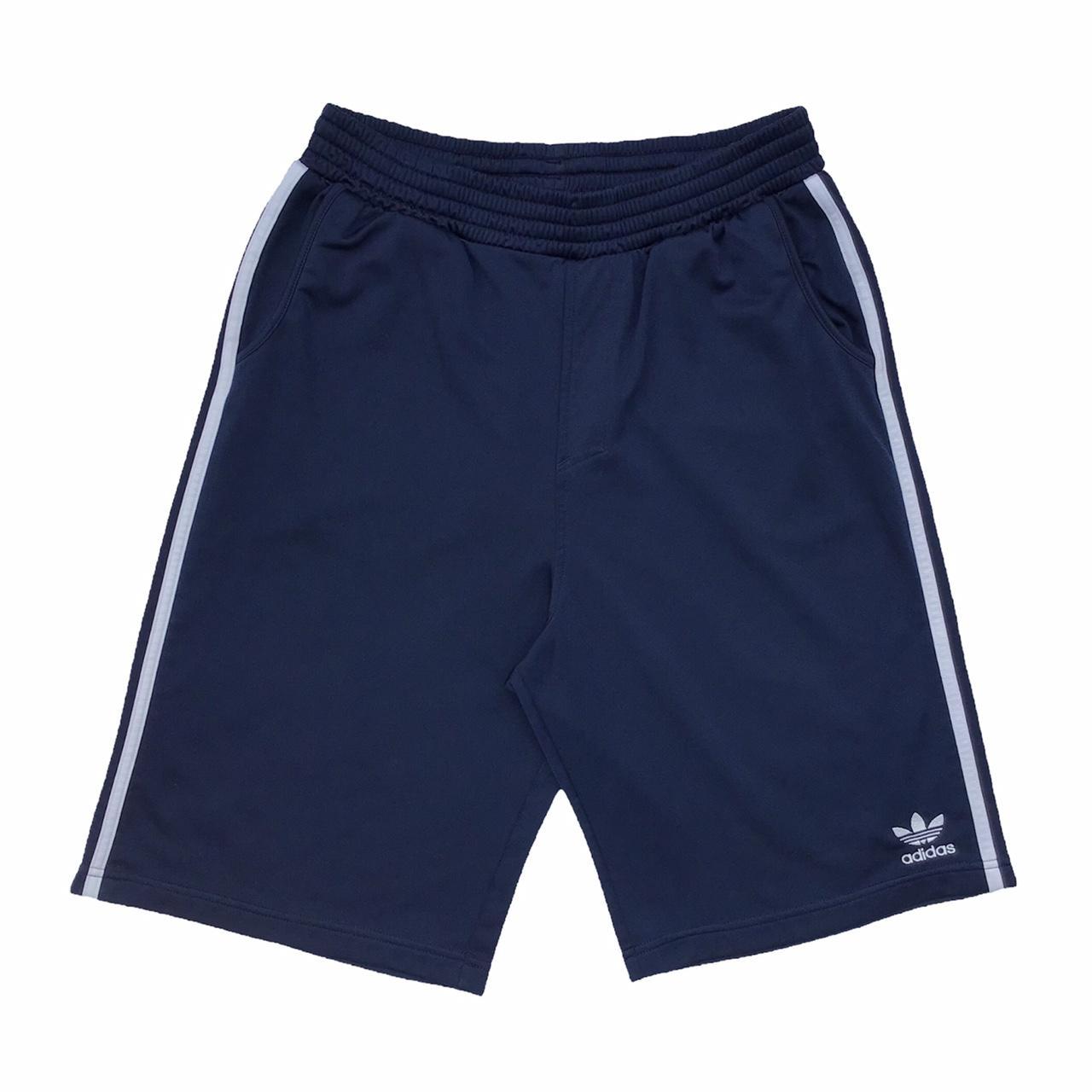 Adidas Originals Men's Navy and White Shorts | Depop