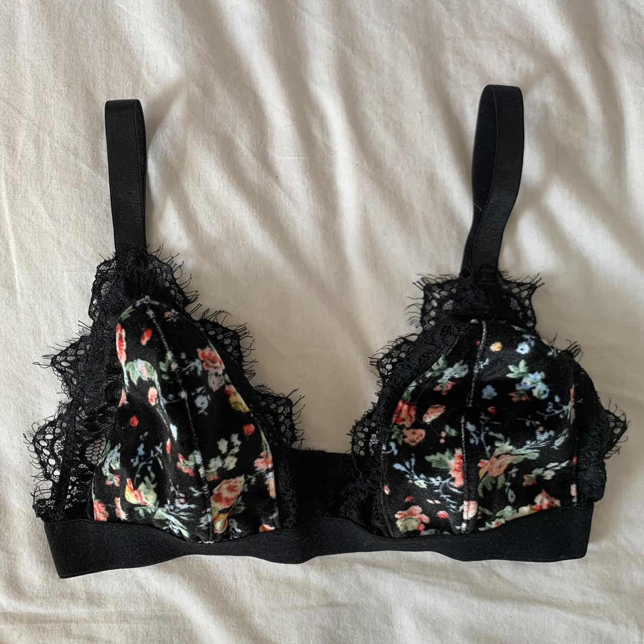 brand new never worn out velvet floral lace trim... - Depop