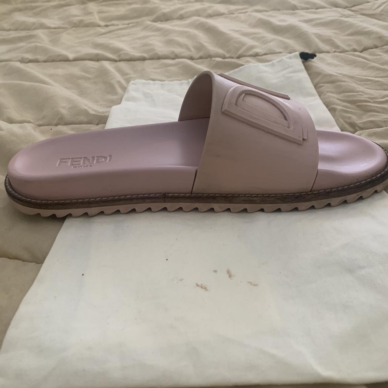 Fendi pink 2024 rubber slides