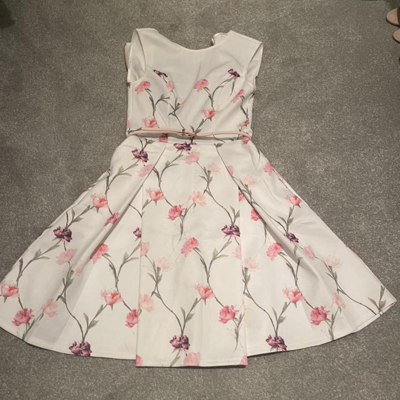 Beautiful Ted baker dress. Size 0 or xs. Figure... Depop