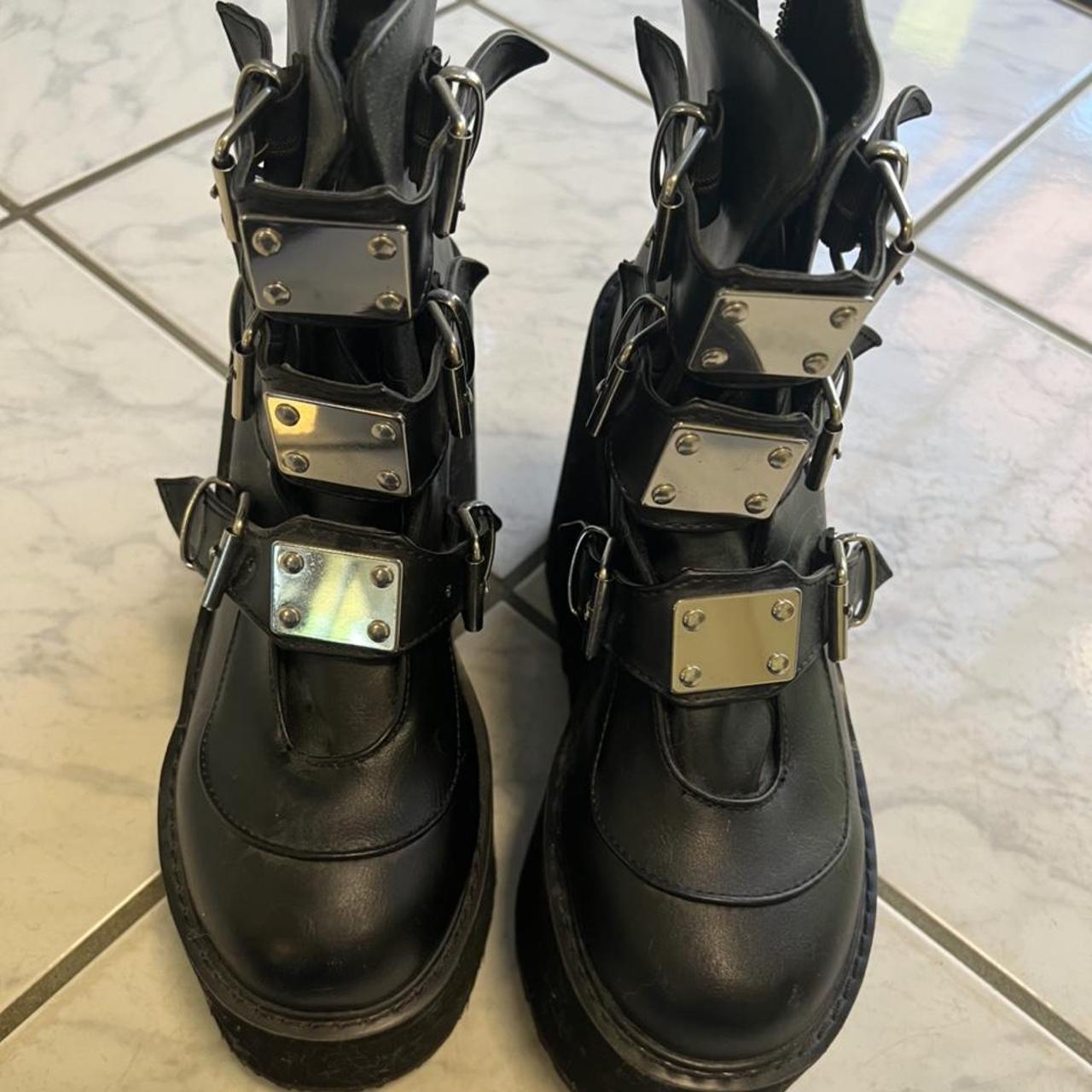 black demonia matte low trinity boots