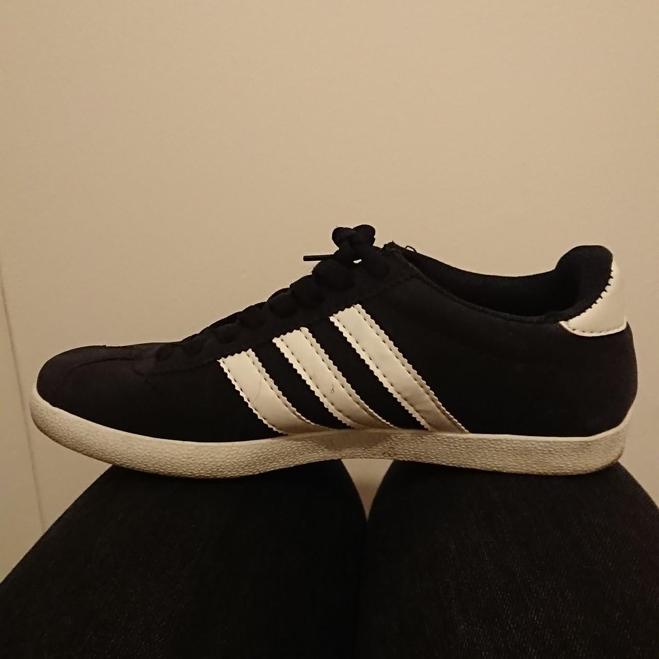 Adidas trainers 👟 no longer wear these trainers,... - Depop