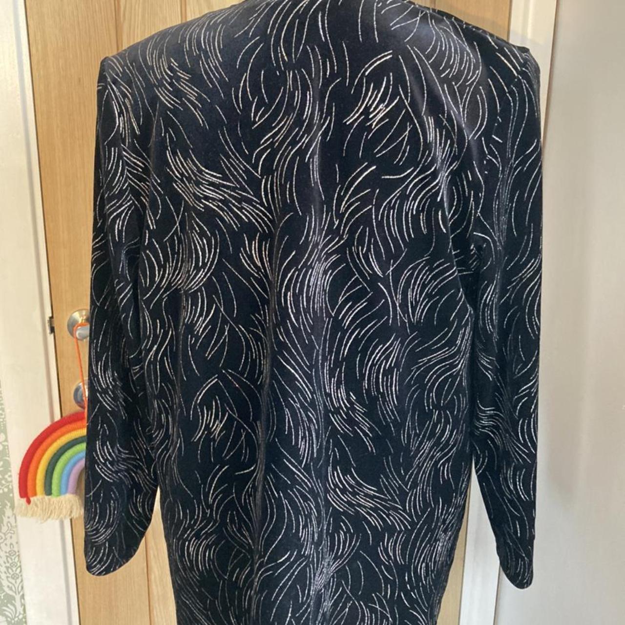 This is a stunning standout jacket!!!! Vintage... Depop