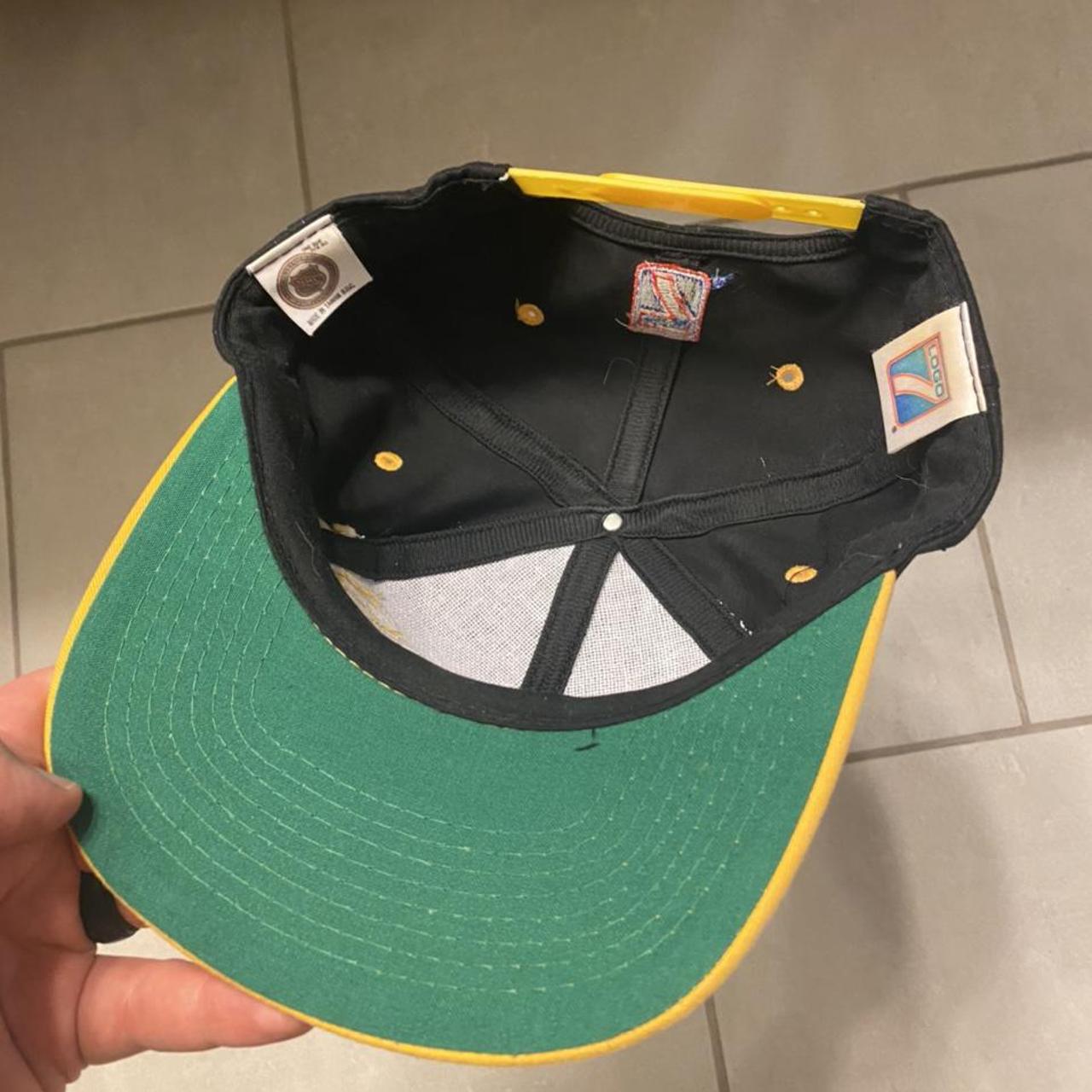 USED Pittsburgh Penguins SnapBack hat. 3 small holes - Depop