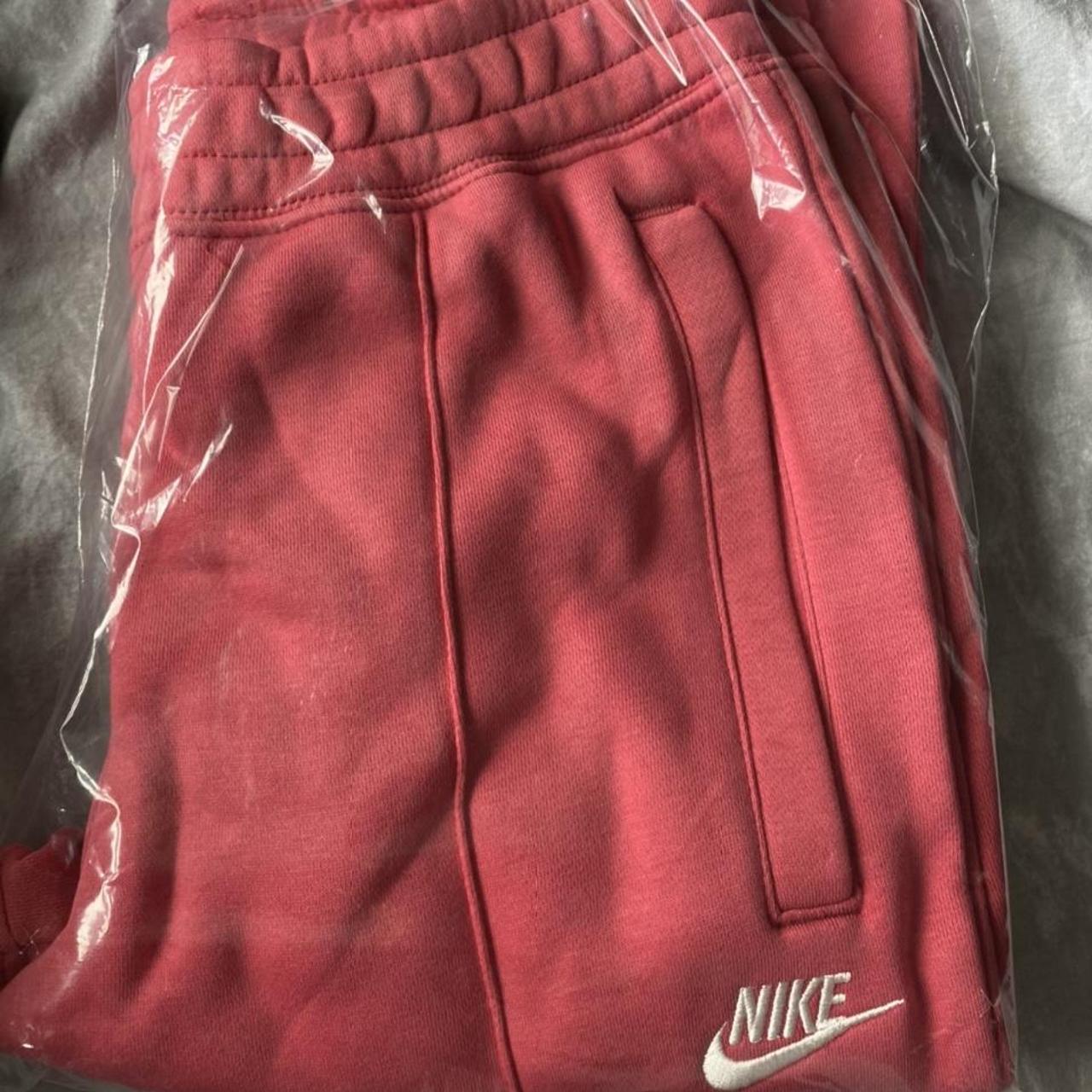 nike tapered joggers