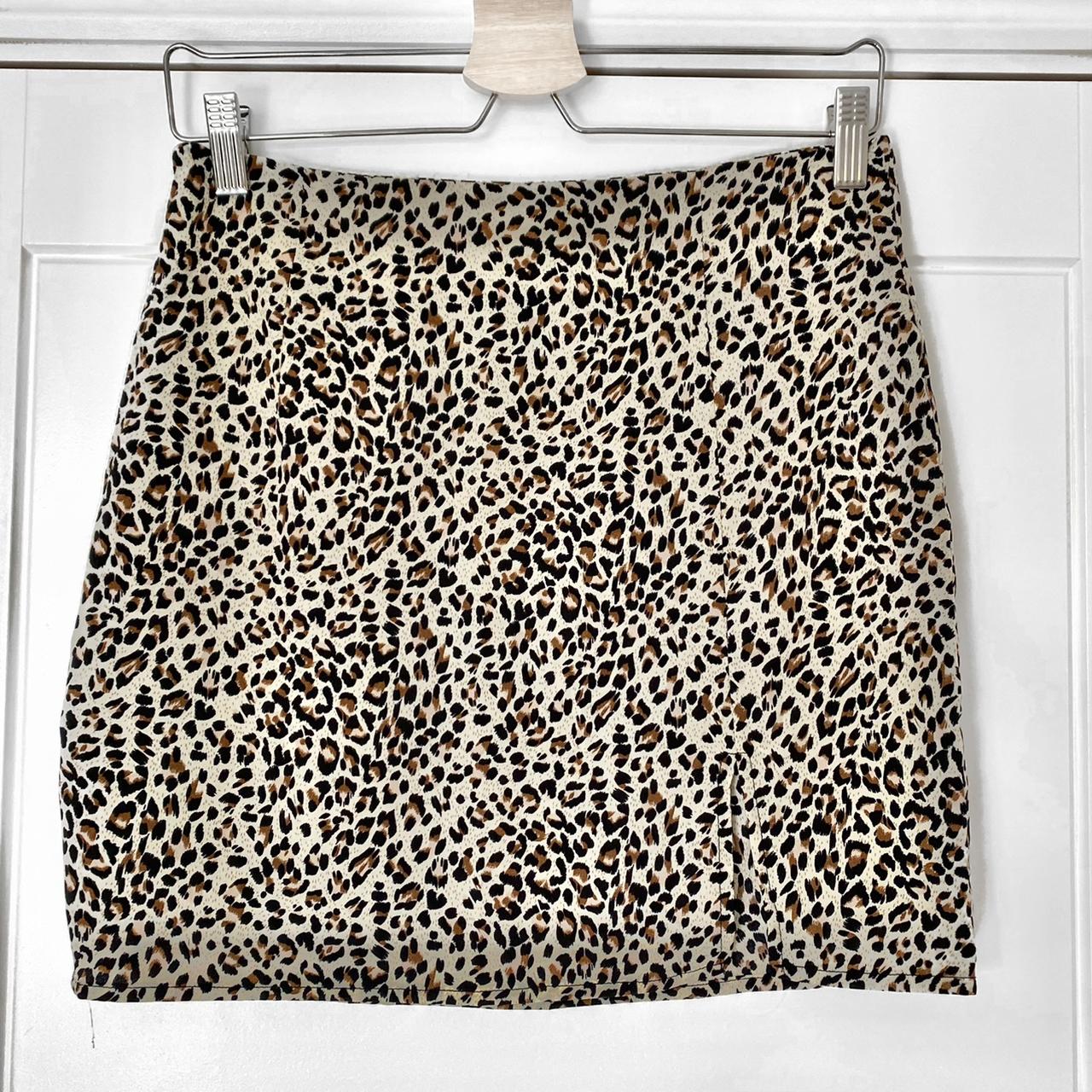 leopard / cheetah print mini skirt 🤎 side split and... - Depop