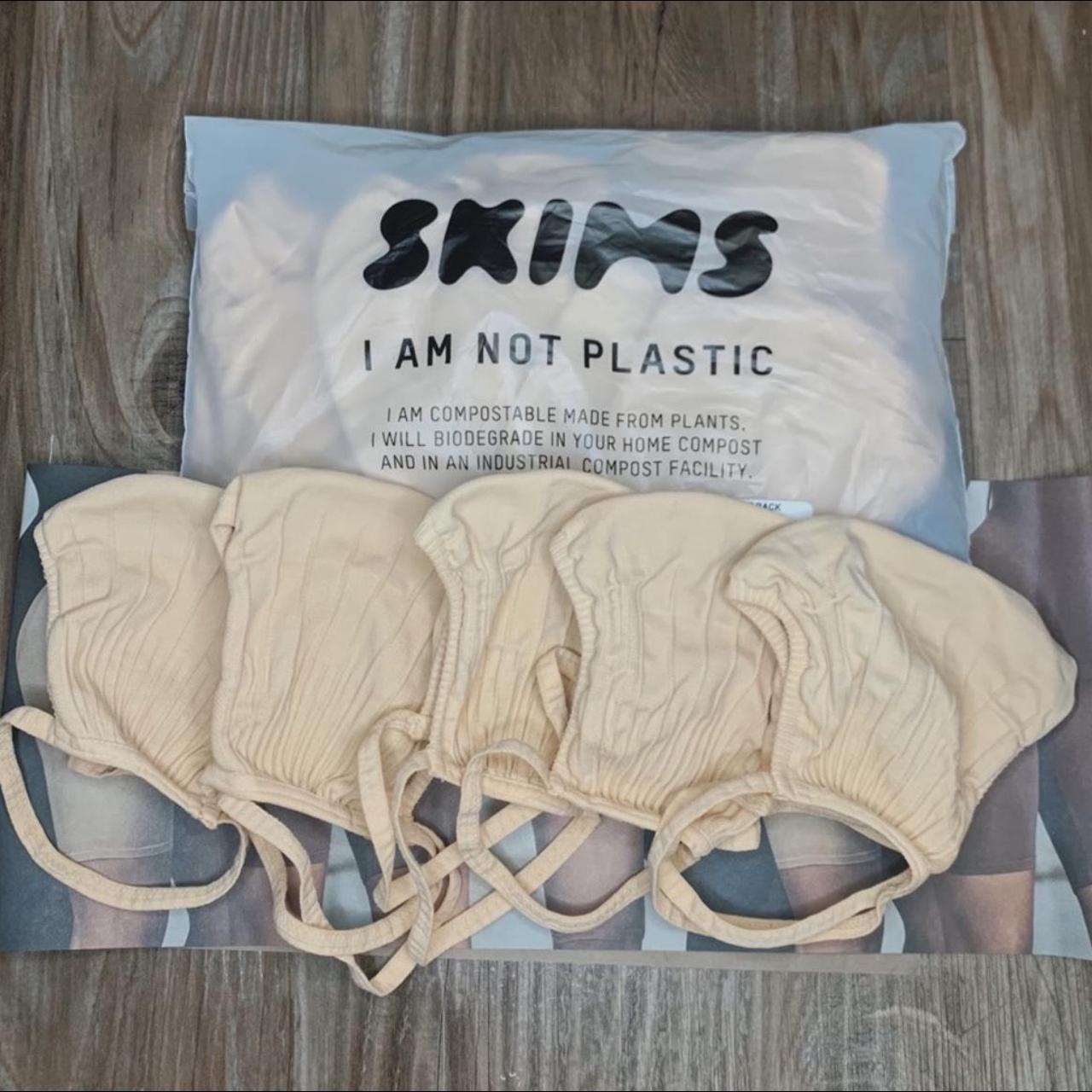 (1) BRAND NEW SKIMS FACE MASK KIM KARDASHIAN... Depop