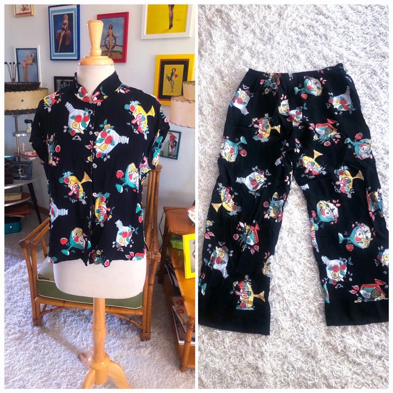 Retro Set Blouse Wide Leg Capri Pants Novelty M L... Depop
