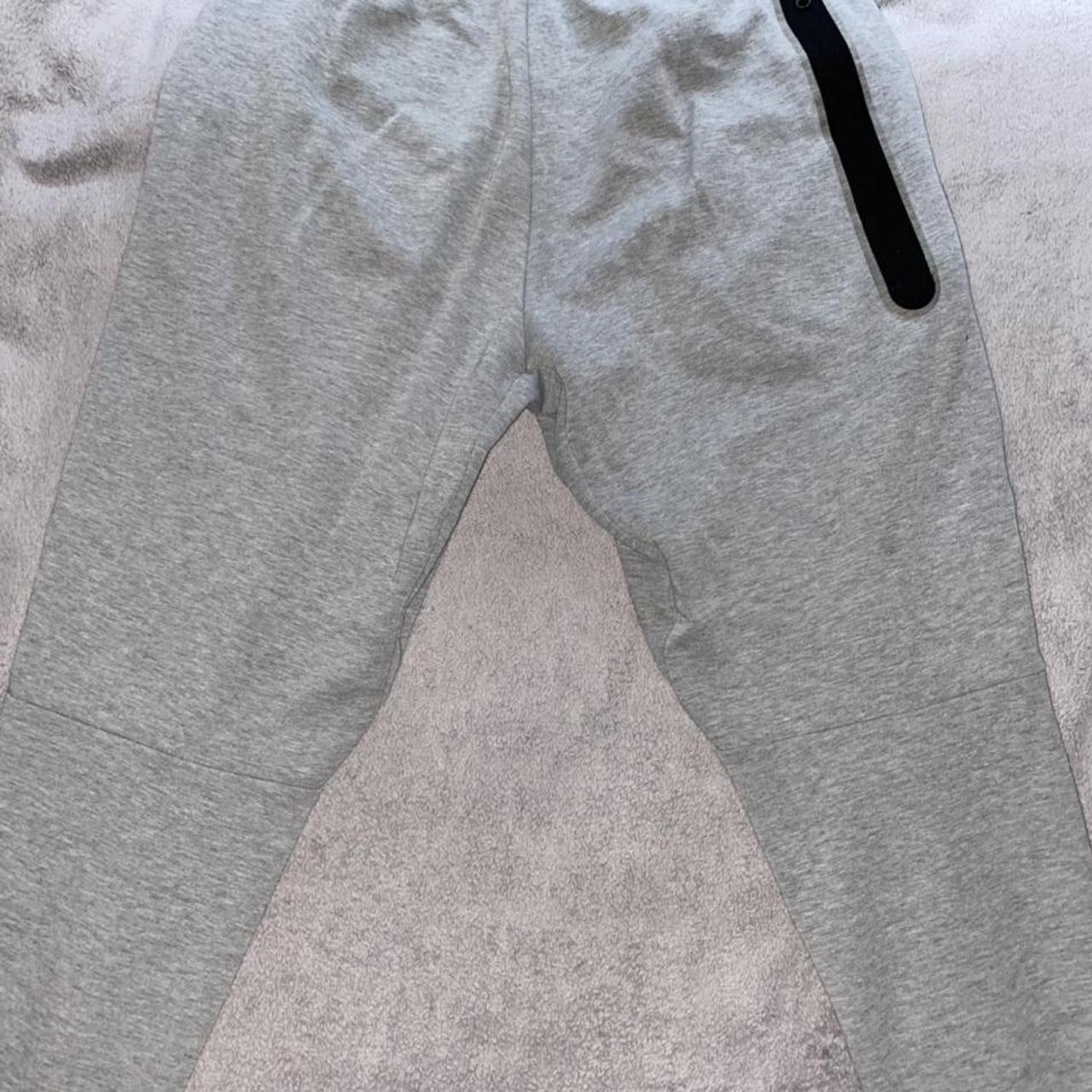 mens grey nike tech fleece joggers
