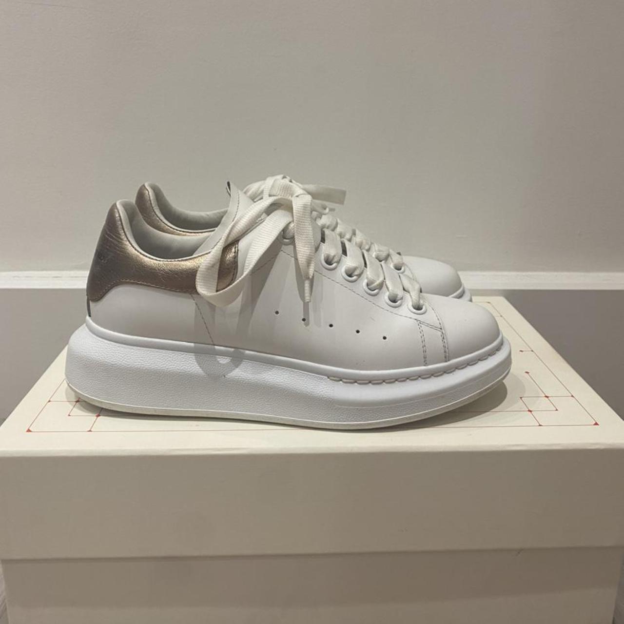 Rose gold 2024 alexander mcqueen trainers