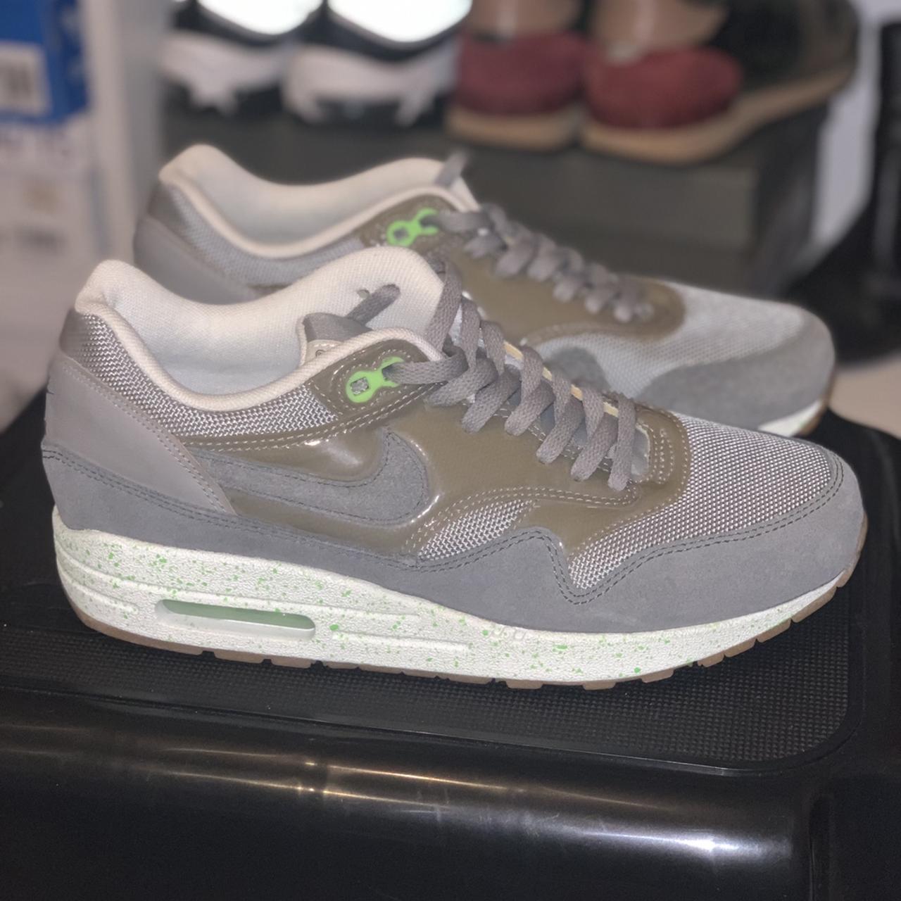 Nike air max women’s grey with like green speckle... - Depop