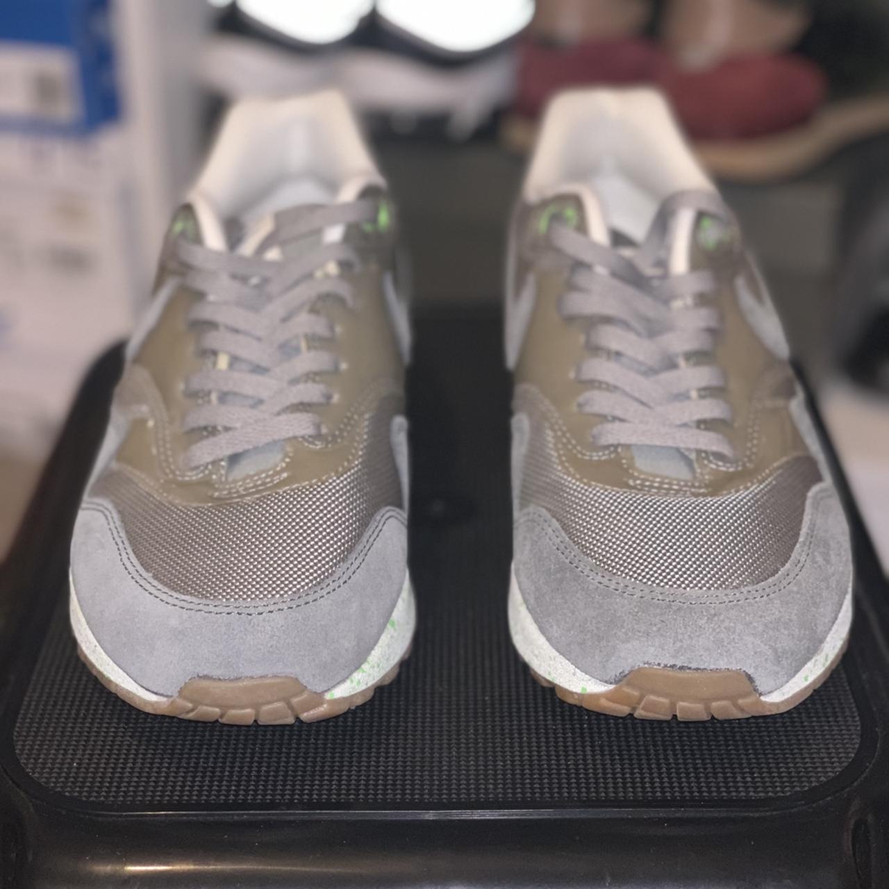 Nike air max women’s grey with like green speckle... - Depop