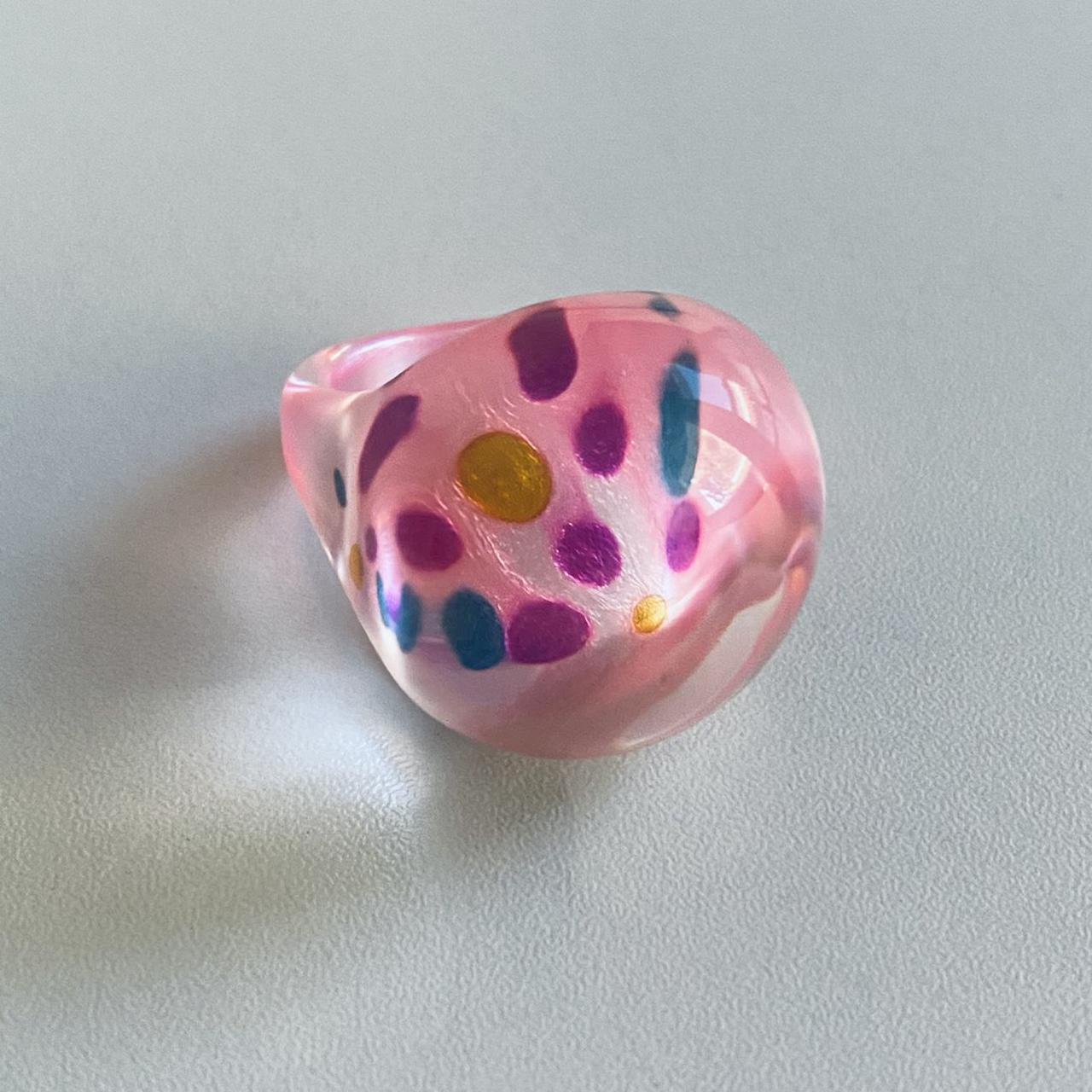 Louis vuitton bubble ring in pink! Some scratches - Depop
