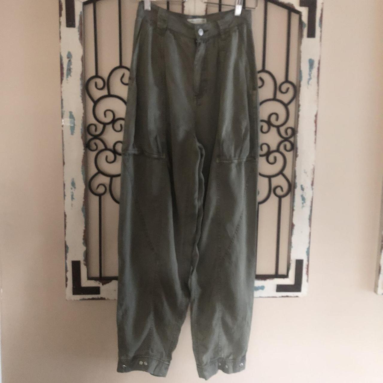 Urban Outfitters Women's Khaki and Green Trousers