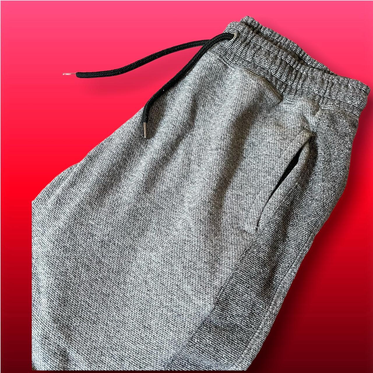 Product Image 2 - Marled Gray Sweatpants Sz L
Topman
Drawstring