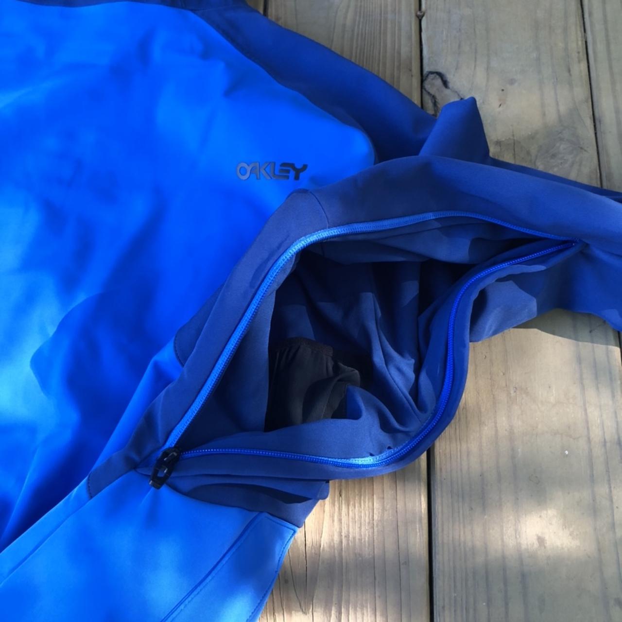 Oakley Men's Blue and Navy Jacket (4)