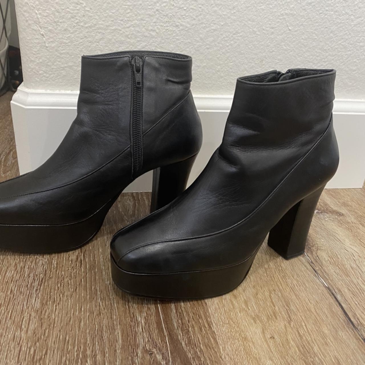 BLACK LEATHER PLATFORM BOOTS! Unif inspired! Sooo... Depop