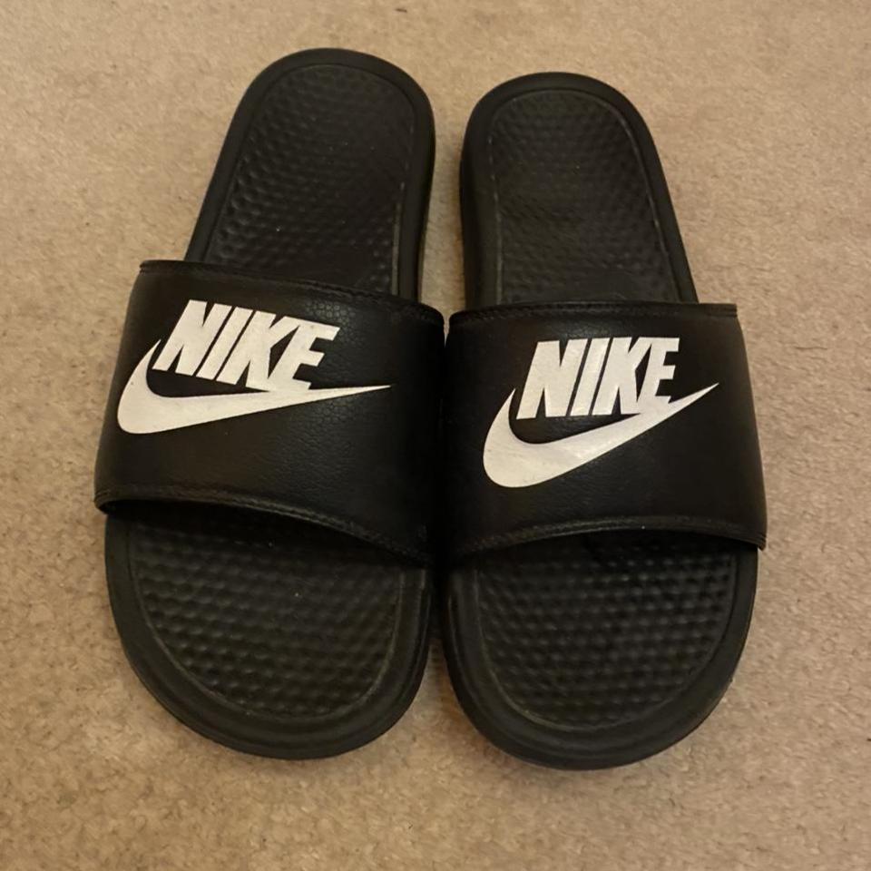 nike sliders size 3