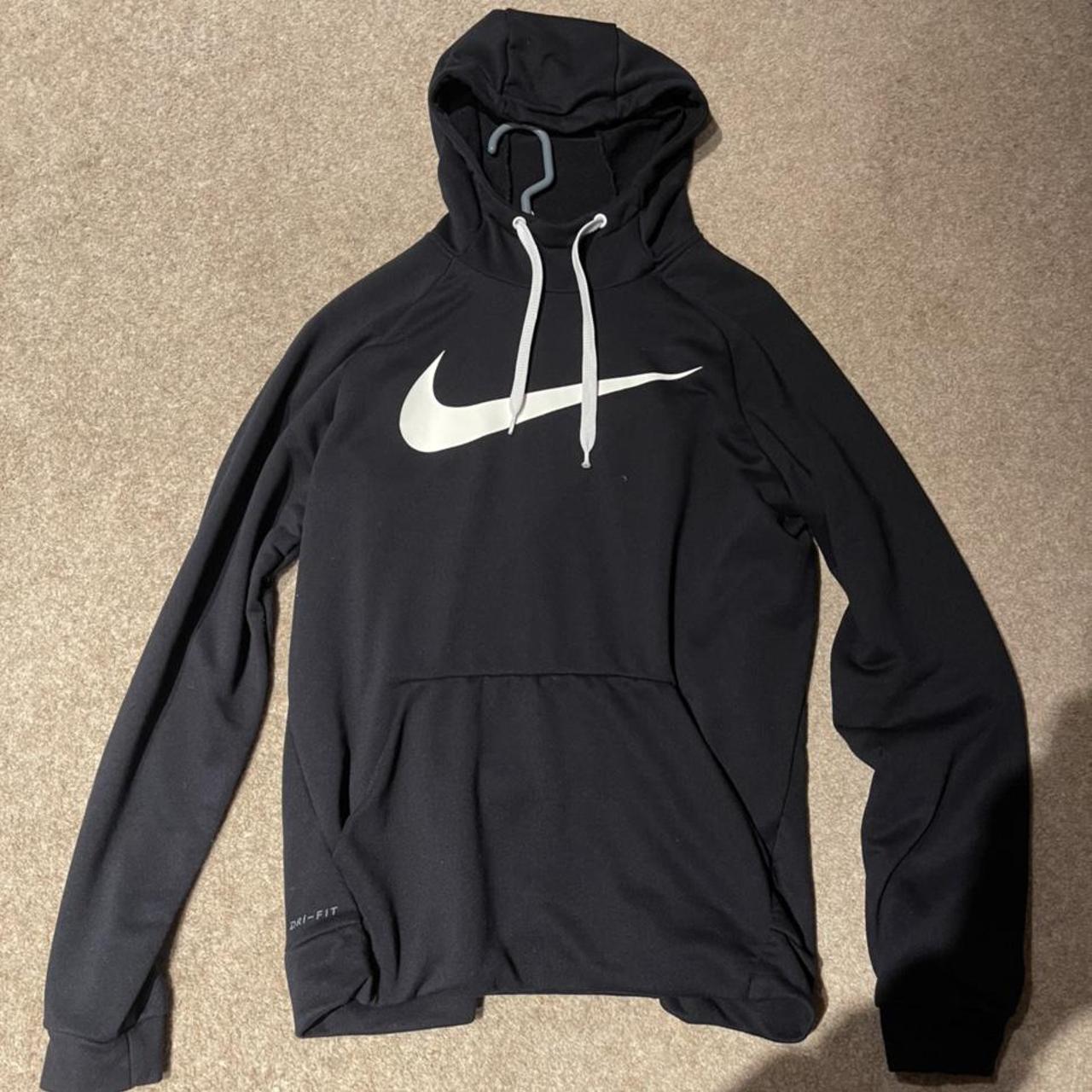 Nike hoodie in black , good condition in size medium... - Depop