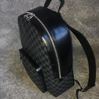 Louis Vuitton Josh Backpack. Used in great condition - Depop