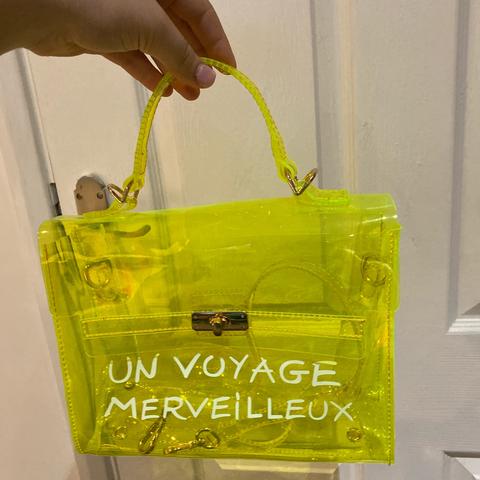 Un voyage bag Neon yellow green